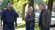 L-R: Jay Halstead (Jesse Lee Soffer), Hailey Upton (Tracy Spiridakos) und Hank Voight (Jason Beghe)