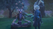 Usagi (r.) ist aufs Land gefahren. Er besteht seine Prüfung und erweist sich als würdig, so dass Karasu-Tengu (l.) ihn trainiert.