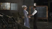 l-r :  bJulia Ogden (Helene Joy,l) und William Murdoch (Yannick Bisson,r)