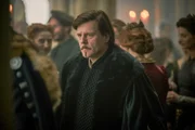 Graf Ulrich Cillei (Ernö Fekete) ist ein Meister der Intrige.
