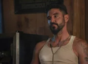 Clayton Cardenas als Angel Reyes