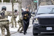 FBI SA Maggie Bell (Missy Peregrym, l.); FBI SA Omar Adom 'OA' Zidan (Zeeko Zaki, r.)