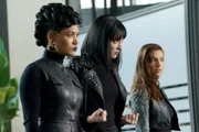 L-R Reeva Payge (Grace Byers), Lorna Dane (Emma Dumont), Rebecca (Anjelica Bette Fellini)