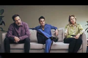 Haris (Ermin Bravo), Dino (Lazar Dragojević) und Nevena (Jasna Đuričić, v.l.) gehen gemeinsam zur Familientherapie.