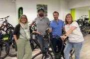 Mobil, mobiler, E-Bike: Kann der Elektro-Drahtesel das Auto ersetzen? Das fragen sich Sabine und Nils ten Brink aus dem Münsterland und haben das Hilfe-Haushalt-Duo Yvonne Willicks und Daniel Aßmann um Hilfe gebeten. Doch welche Räder sind die richtigen für das Ehepaar? Und lässt sich der Alltag damit gut bewältigen?