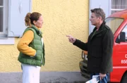 Annalena (Heidrun Gärtner) entschuldigt sich bei Sebastian (Herbert Ulrich) wegen ihres gescheiterten Kuss-Versuchs.