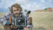 Michiel (Boris Van Severen) dreht während der Wanderung auf dem GR5 eine Dokumentation über die Reise.