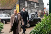 Geordie Keating (Robson Green, li.), Will Davenport (Tom Brittney, re.)