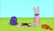 Elefant und Hase machen ein Picknick.