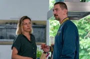 Katrin Hauser (Karolina Lodyga) kann sich nicht erklären, warum ihr Ex-Mann plötzlich verschwunden ist. Weiß ihr Bruder Joachim Zermos (Till Wonka) mehr?