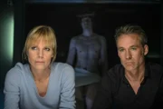 Ina Zimmermann (Melanie Marschke, l.); Jan Maybach (Marco Girnth, r.)