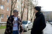 Biografie der Enttäuschungen in "Rabiat: Arsch hoch, Deutschland!": Roland Büttner spricht mit Rabiat-Reporterin Anne Thiele in Jena über sein Arbeitsleben.