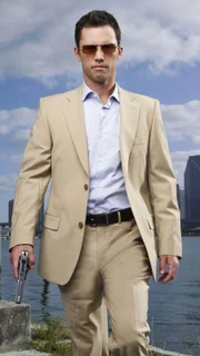 Michael Westen (Jeffrey Donovan)