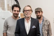(v.l.n.r.) Fahri (Fahri Yardim); Ludwig Barner (Volker Lechtenbrink); Christian (Christian Ulmen)