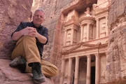 Colin Devey besucht die jordanische Felsenstadt Petra.