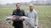 Peter Dahlke wollte seinen Schwager Robert Brand mit einem Trecker überfahren. Nur warum? Das wird nicht mehr so leicht rauszufinden sein, da Peter tot ist. Kai Timmermann (Mathias Junge) und Roswitha Prinzler (Silke Matthias) ermitteln.