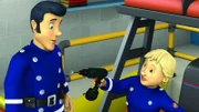 Penny und Elvis reparieren die Rettungsboote.