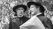 v.li.: Falscher Pfarrer (Götz-Olaf Rausch), Pater Brown (Josef Meinrad).