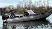 Waldi und Sonja mit Boot beim Angeln