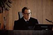 Richter Jacobi (Sebastian Koch) bleibt keine Zeit zum Luftholen.