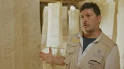 Der spanische Archäologe Antonio J. Morales im altägyptischen Sandstein-Steinbruch Dschabal as-Silsila bei Assuan.