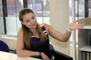 Anna ist überrascht, dass ausgerechnet Katja (Karolina Lodyga) sie unterstützt.