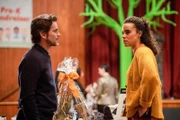 Matt Bomer (Jamie Burns), Parisa Fitz-Henley (Leela Burns).