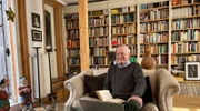 Sein Arbeitsleben verbrachte Professor Peter Hertz in den USA - für seinen Alterssitz wählte er Mühlhausen. Vier Häuser hat er hier gemeinsam mit seiner Frau schon saniert und eines neu gebaut.