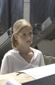 Spikes Verschwinden beunruhigt Buffy (Sarah Michelle Gellar, Bild) sehr. Ihre bösen Ahnungen bestätigen sich.