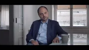 Gleich bei zwei Besuchen in Moskau wird Oppositionsaktivist Wladimir Kara-Mursa mit schweren Vergiftungen ins Krankenhaus eingeliefert. Er überlebt beide Anschläge.