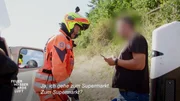 Michael Scholz (Gruppenführer Motorradstaffel Johanniter in Hannover) ist als Stauhelfer auf der Autobahn zur Stelle.