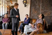 Versucht alles, um den Mord an einem jungen Model aufzudecken: Patrick Jane (Simon Baker) ...