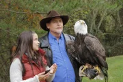 Anna besucht Al in seinem Adlerzentrum. Er züchtet die Greifvögel und pflegt verletzte Adler wieder gesund.