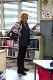 Loretta Wade (CCH Pounder)