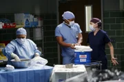 Während einer Operation mit Bailey und Shane wird Meredith von Schwangerschaftshormonen heimgesucht ...