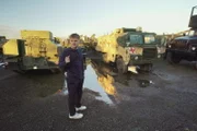 Fynn Watt mit der gepanzerten Ambulanz
