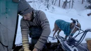 Nathan und Samantha Brown bauen eine Heuscheune (National Geographic)