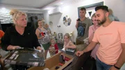 Die Wollnys befinden sich kurz vor Weihnachten in der Türkei. Silvia schmückt fleißig das Ferienhaus und sorgt für weihnachtliche Stimmung.