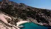 Ein Granitfelsen im Meer: das Inselchen Montecristo gehört zum toskanischen Archipel und steht unter strengem Naturschutz. Es darf nur mit einer Genehmigung des italienischen Staates besucht werden. Ein Granitfelsen im Meer: das Inselchen Montecristo gehört zum toskanischen Archipel und steht unter strengem Naturschutz. Es darf nur mit einer Genehmigung des italienischen Staates besucht werden.