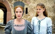 Die Zauberin mit Jorinde auf der Burg des Ritters. Sie war einst in den Ritter verliebt.