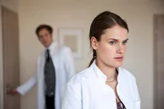 Lisa (Marie Seiser) quält ihr schlechtes Gewissen. Sie beschließt Michael ihre Affäre mit Timo (Tom Radisch) zu gestehen.
