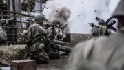 REENACTMENT - US-Fallschirmjäger feuern auf Deutsche.