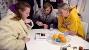 Jasmin - die zweitälteste Tochter von Elvis und Katrin - ist in der 14. Woche schwanger. Die 19-Jährige hat bereits eine dreijährige Tochter und möchte sich nun eine eigene Wohnung einrichten.; Jasmin – die zweitälteste Tochter von Elvis und Katrin – ist in der 14. Woche schwanger. Die 19-Jährige hat bereits eine dreijährige Tochter und möchte sich nun eine eigene Wohnung einrichten.