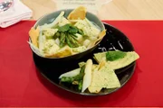 Gericht: Spargel-Bouillon mit grünem und weißem Spargel, Spinat-Nocken und Schnittlauch-Crêpe, Tagesmotto: "Spargelzeit" von Maren Schneider