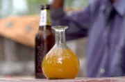 Äthiopien ist der größte Honigproduzent Afrikas. Das gelbe Gold wird hier pur oder als Honigwein konsumiert; der „Tej“ ist nach dem Kaffee das zweite Nationalgetränk.