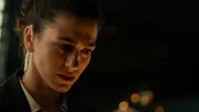 Louna Lloris (Anna Bardavelidze) ist sich nicht mehr sicher, auf wessen Seite sie eigentlich steht.