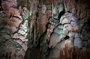 Unterirdisches Geheimnis: Unter der trockenen Oberfläche des Causse Méjean befindet sich ein komplexes Labyrinth aus Flüssen, Sammelbecken, Galerien und Grotten.