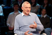 Zu Gast bei Moderatorin Sandra Maischberger: Jan van Aken (Die Linke).