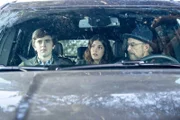 (v.li.): Richard Schiff (Dr. Aaron Glassman), Paige Spara (Lea Dilallo), Richard Schiff (Dr. Aaron Glassman).