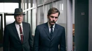 Endeavour (Shaun Evans, r.) und DI Fred Thursday (Roger Allam, l.) ermitteln im Fall eines Autounfalls mit tödlichen Folgen.